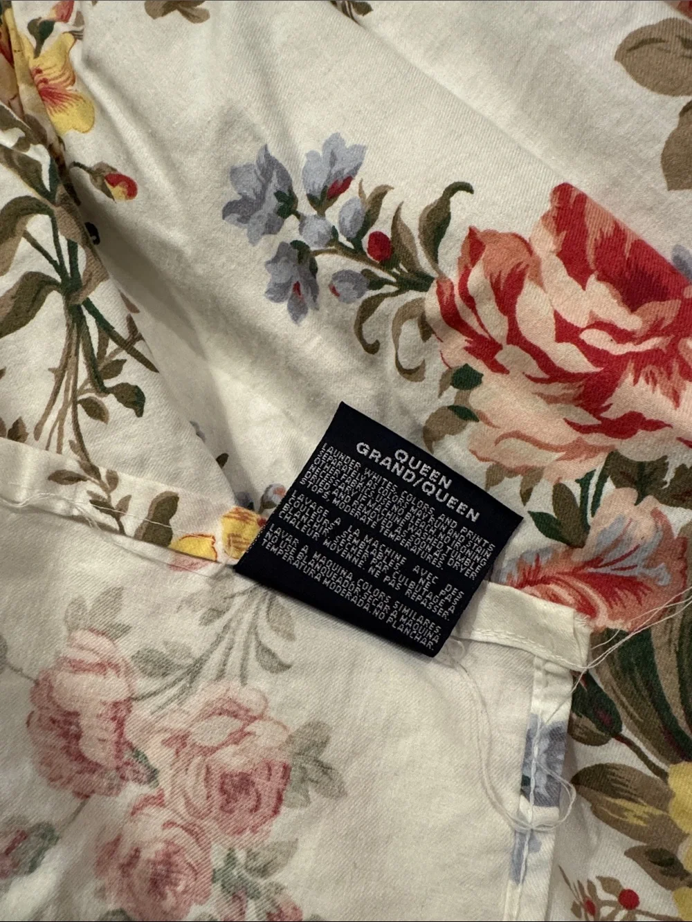 Vintage Ralph Lauren Petticoat Bedskirt Size Queen pre-owned.